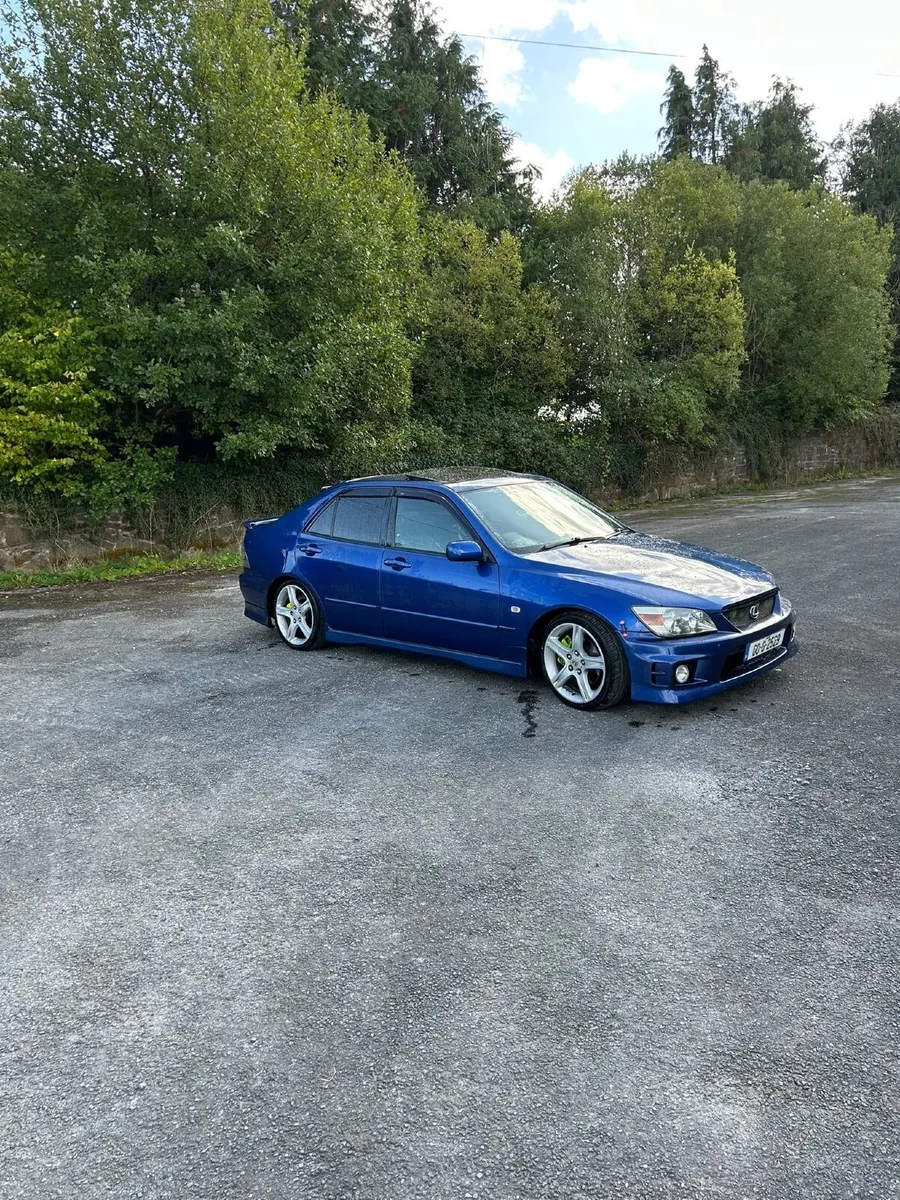 Lexus is 200 - Image 3