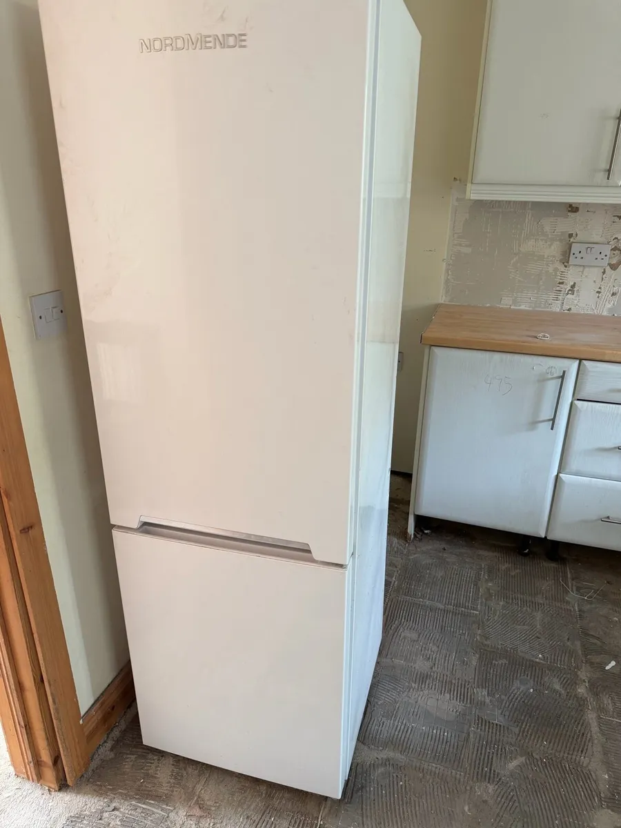 NordeMende fridge/freezer - Image 1
