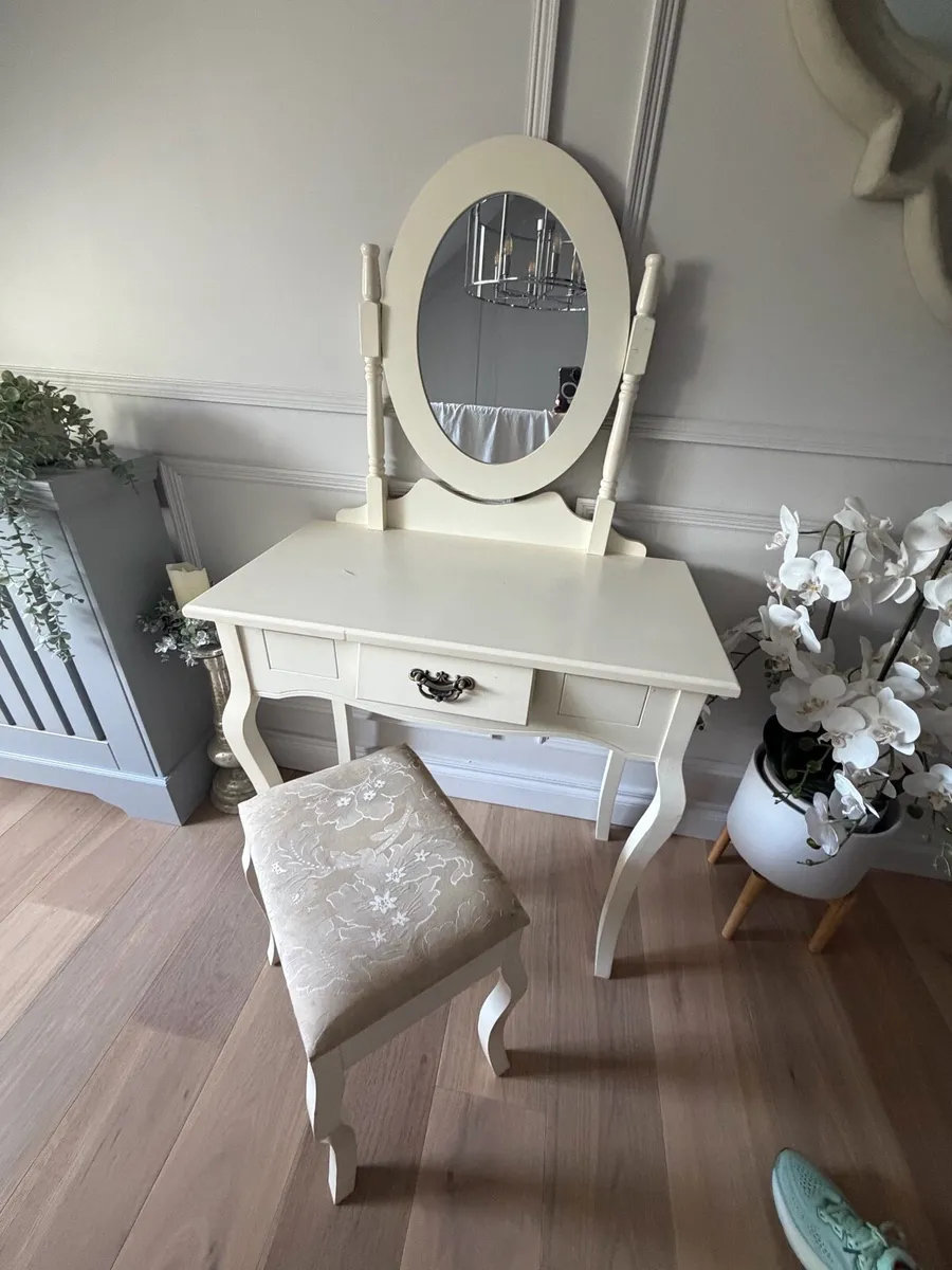 Dressing table - Image 2