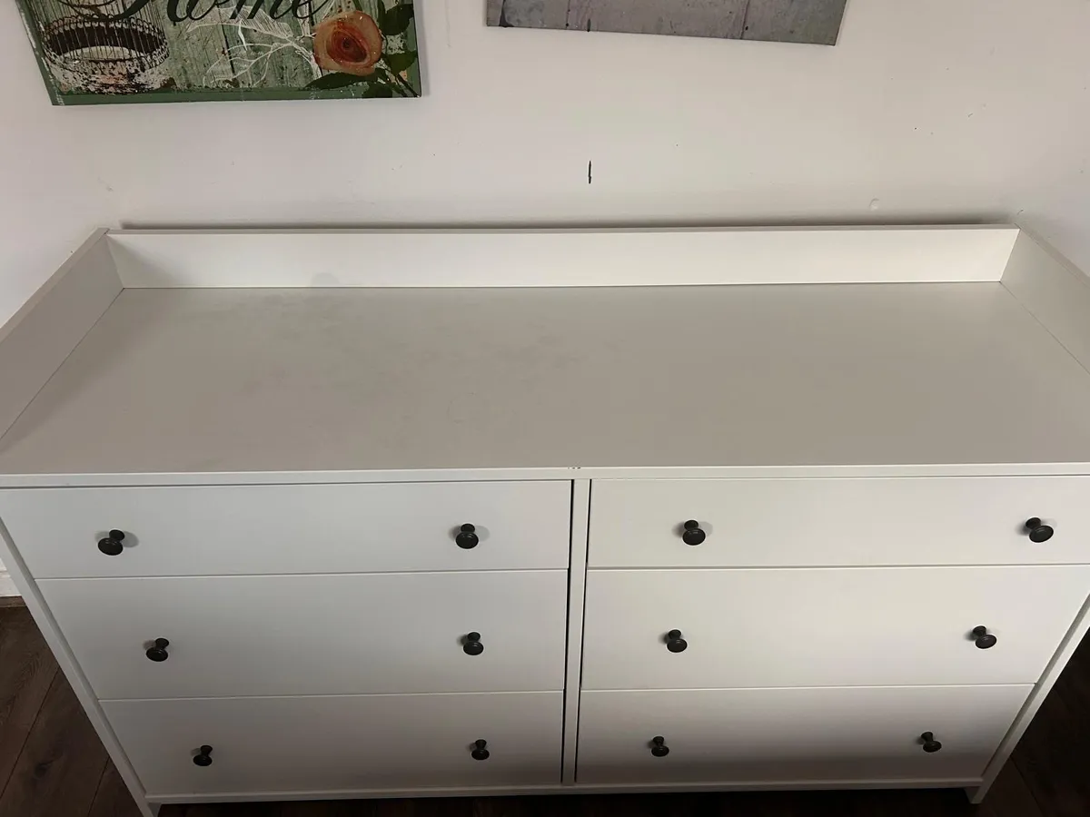 White chest of drawers - Image 2