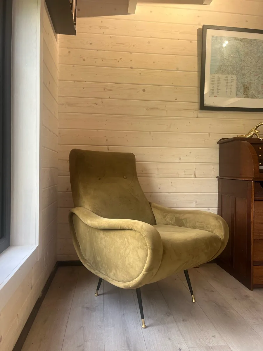 Two 1960 Eames styled pair of chairs - Image 1