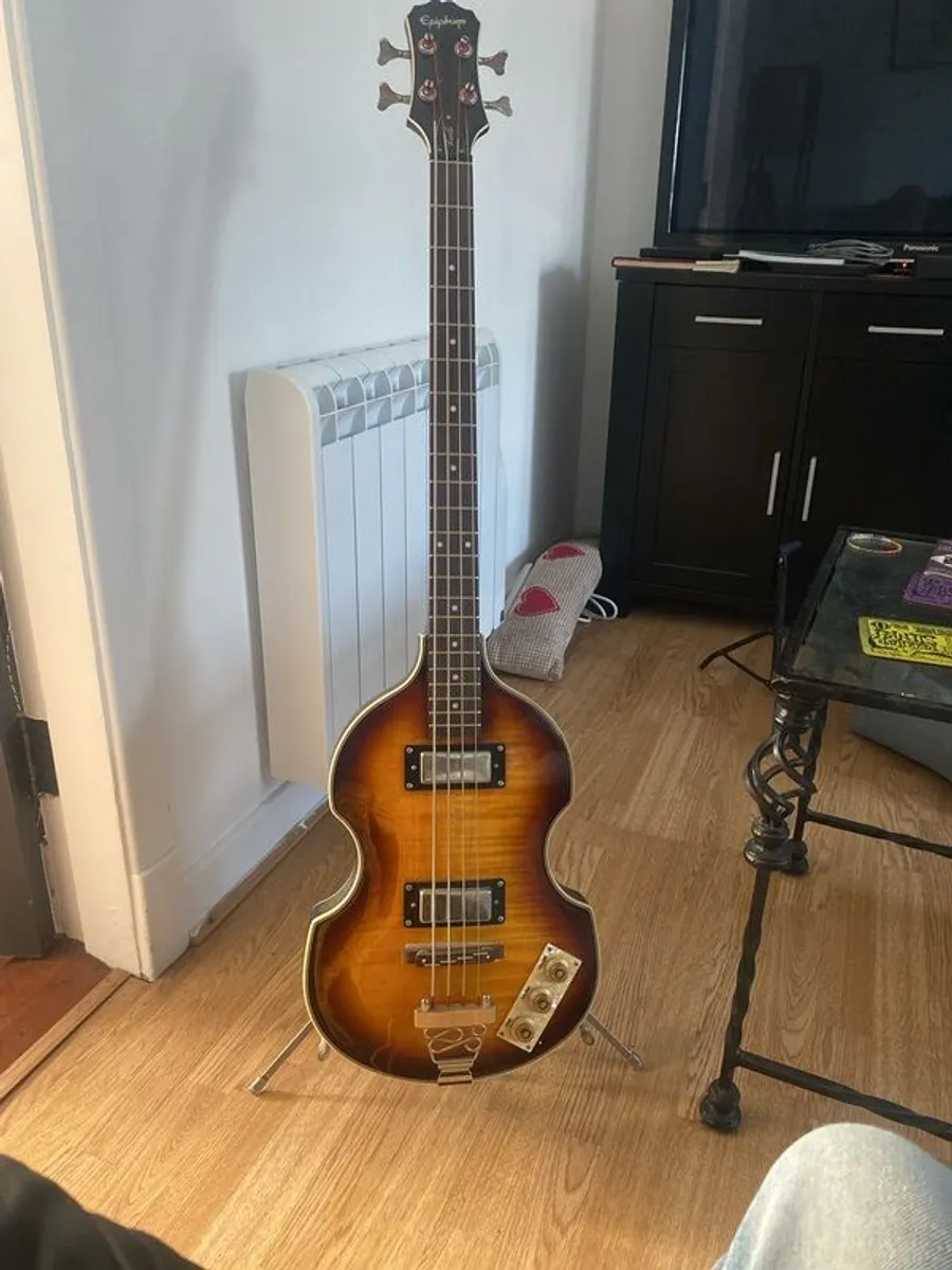 epiphone bass - Image 1