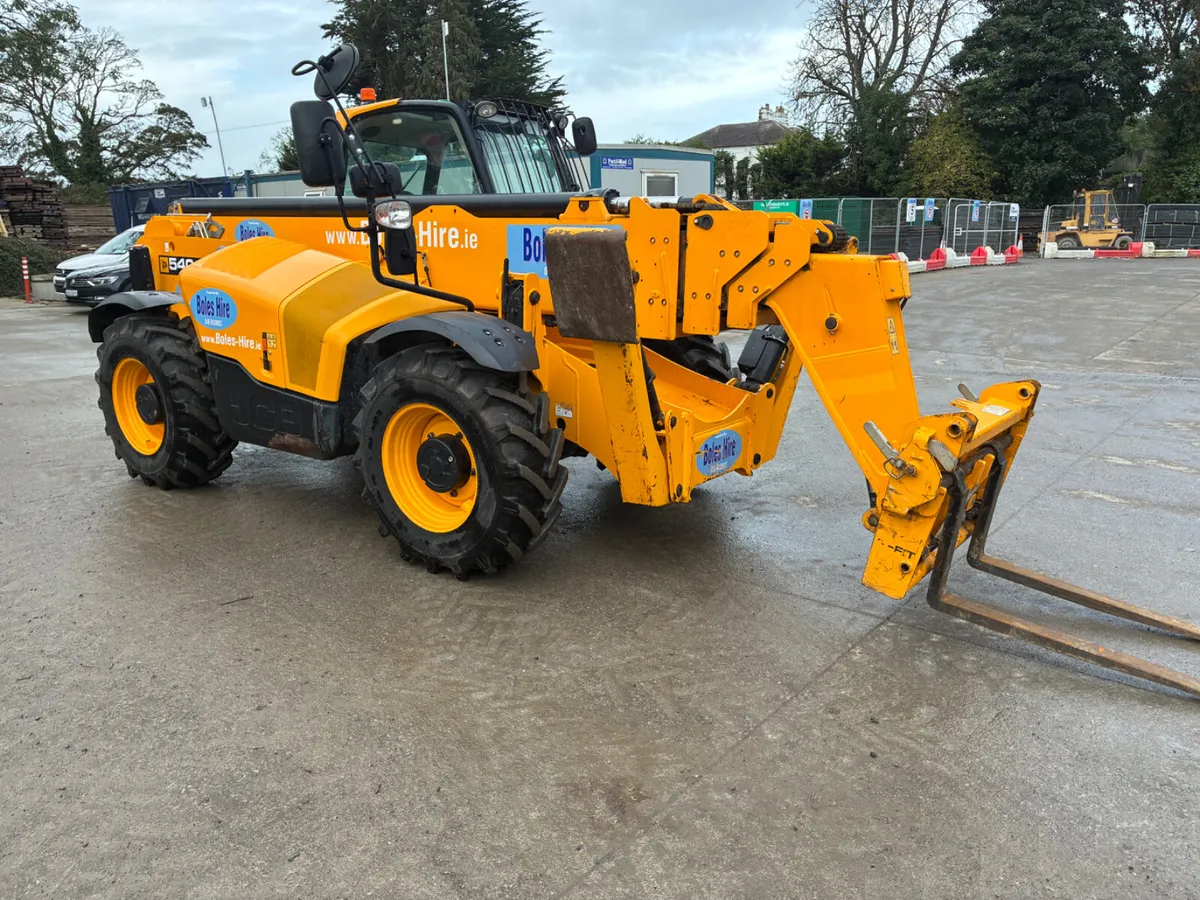 2022 JCB 540 180 - Image 3