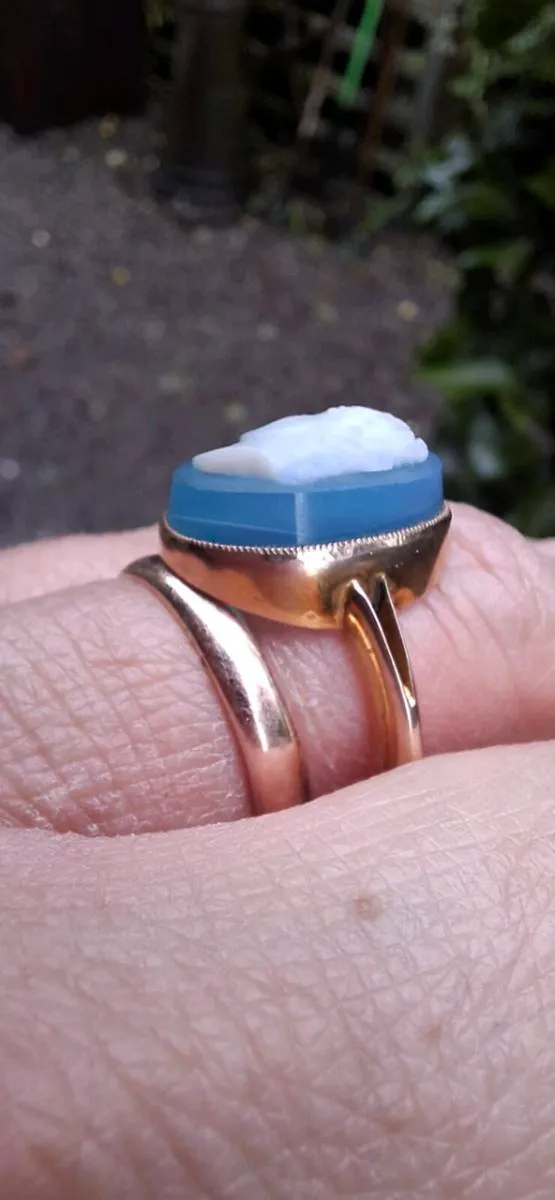 9ct Gold Antique Cameo Ring - Image 4