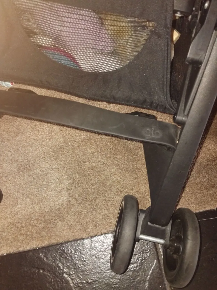 pram - Image 2