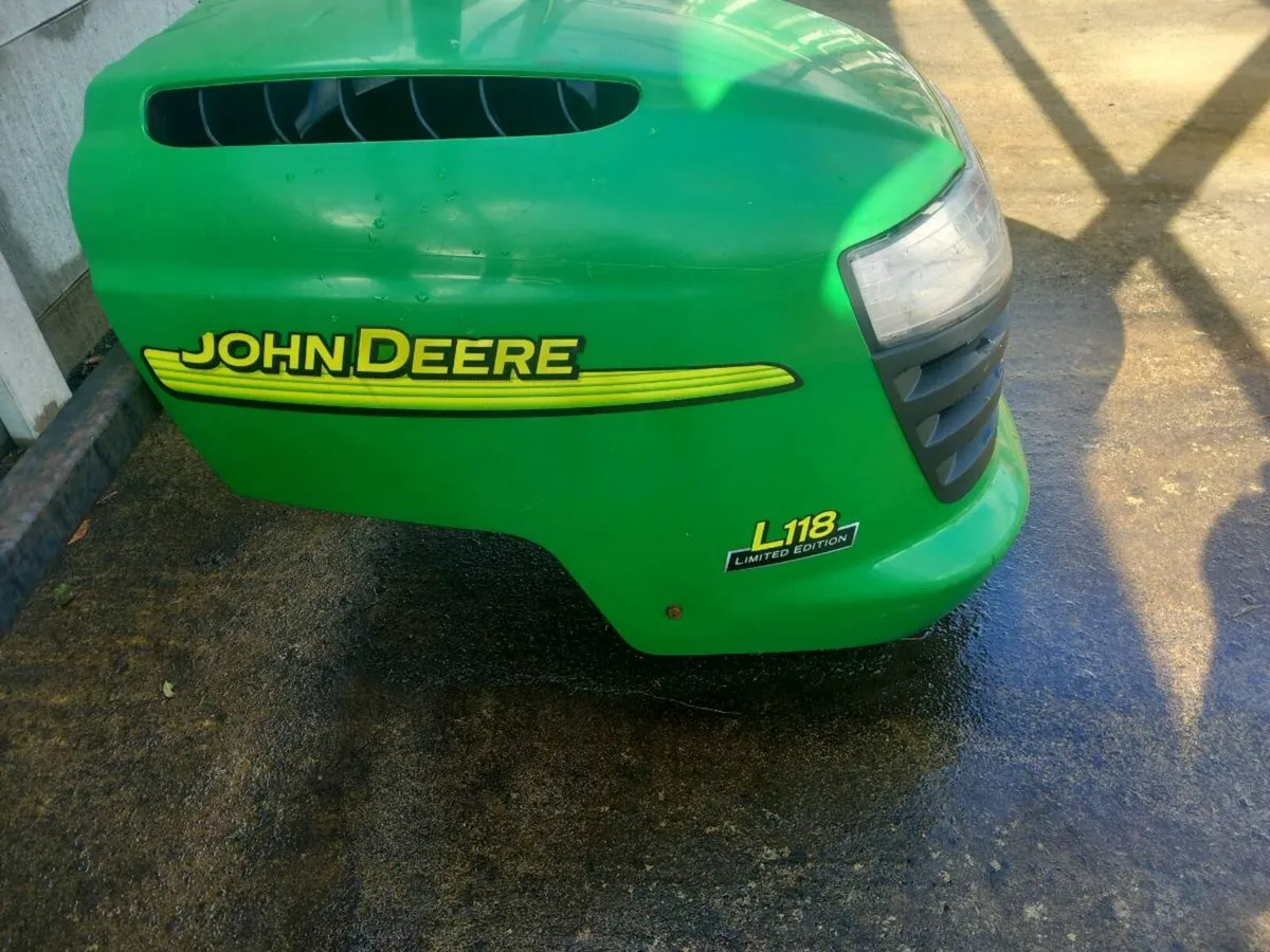 John deere L118 bonnet for sale - Image 4