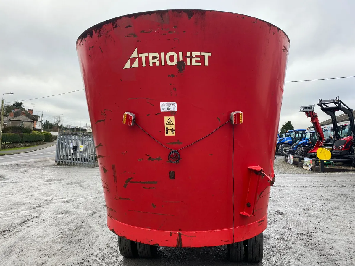 Price Drop on The Trioliet ZK1600 Metre Feeder! - Image 4