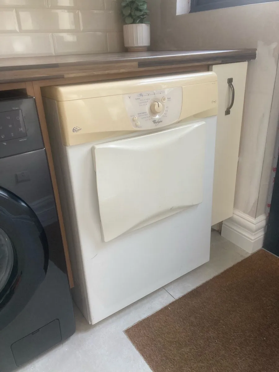 Whirlpool AWZ2413 6kg Tumble Dryer - Image 2