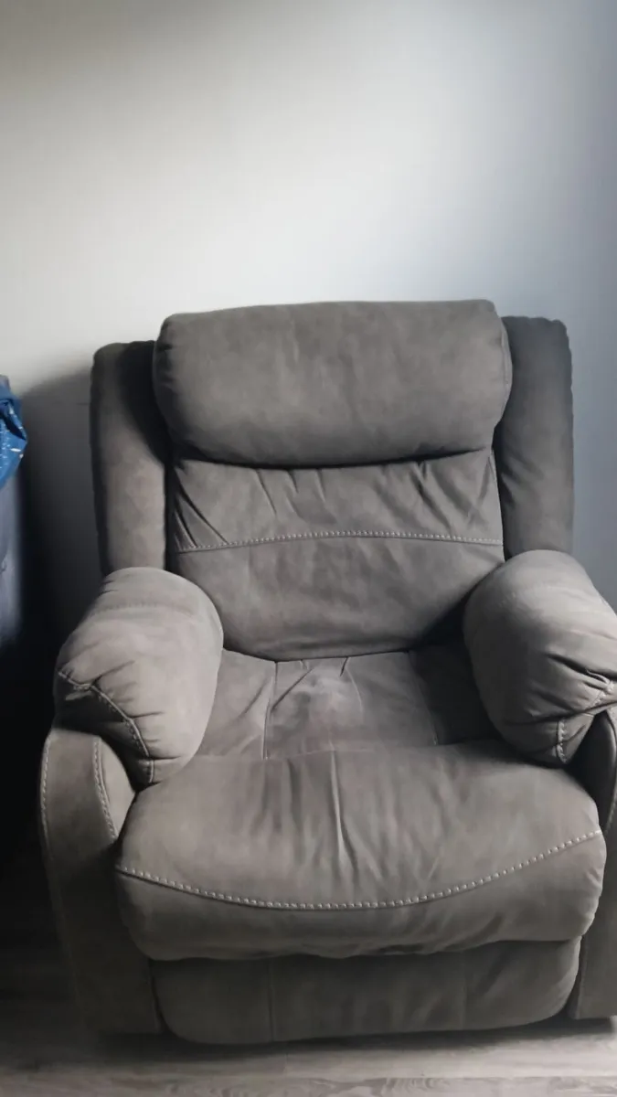 2 seater reclining sofa & armchair - Image 3