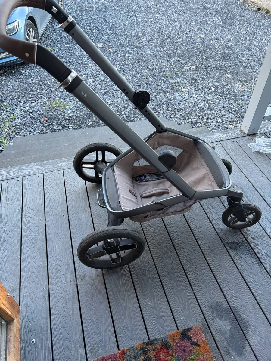 Maxi Cosy Buggy - Image 1