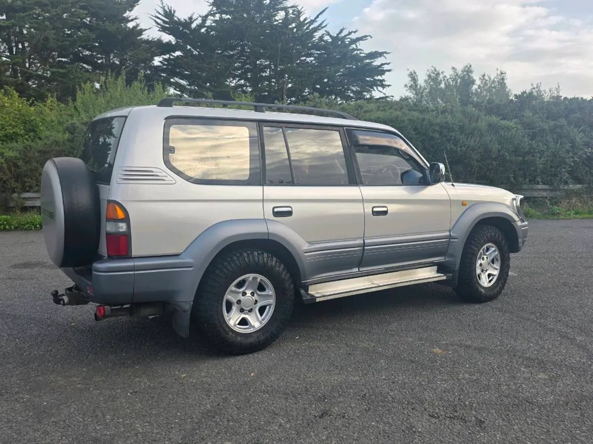TOYOTA LANDCRUISER PRADO - Image 3