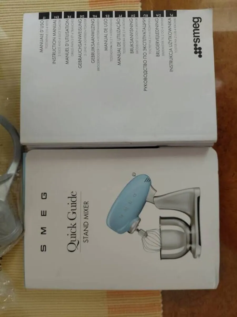 SMEG cream Food Mixer. 50s style. Never used - Image 4