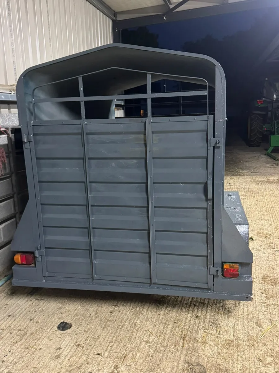 FRESH RESTORED 8X4 CATTLE TRAILER - Image 2