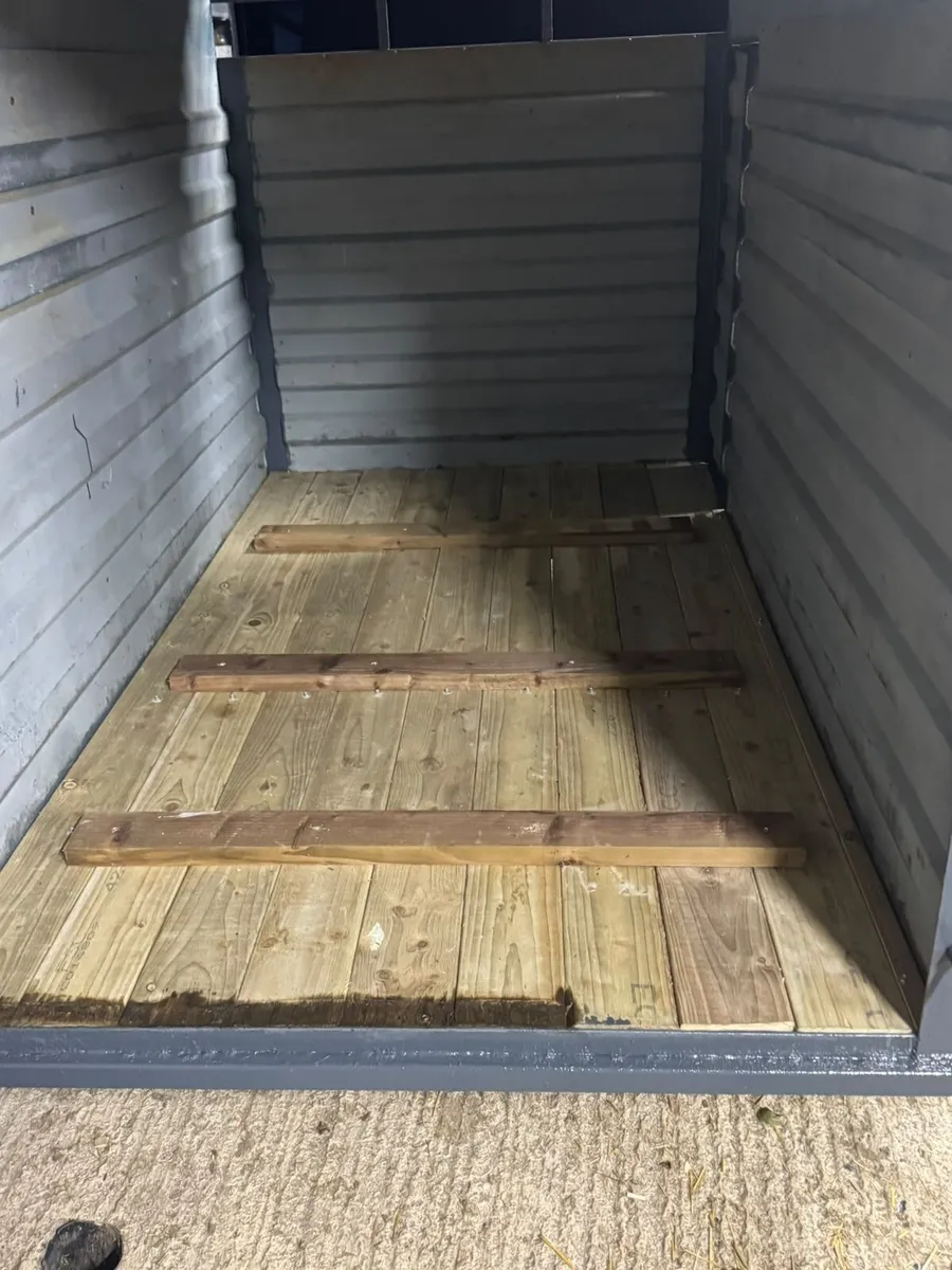 FRESH RESTORED 8X4 CATTLE TRAILER - Image 3