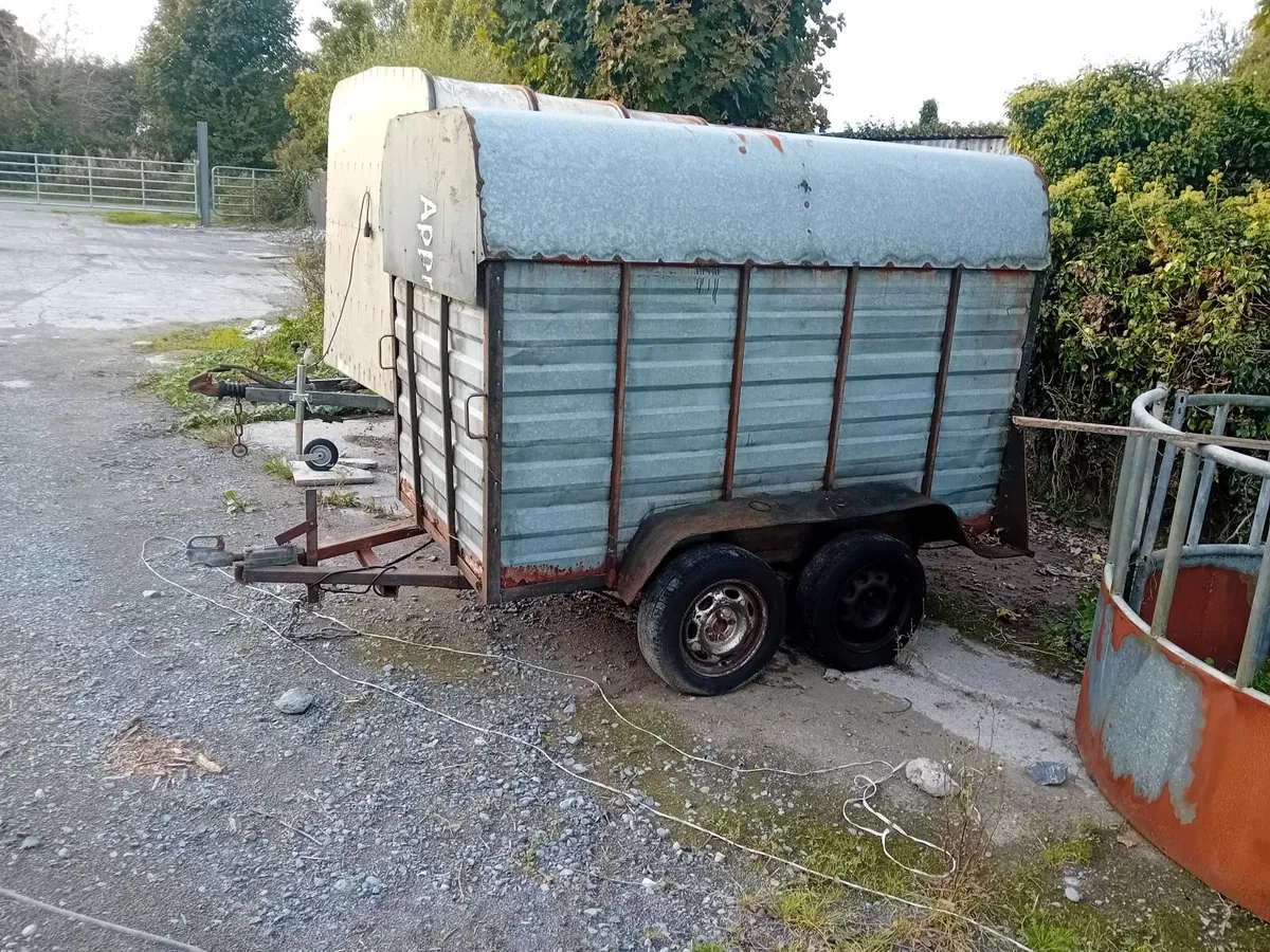 Trailer - Image 2