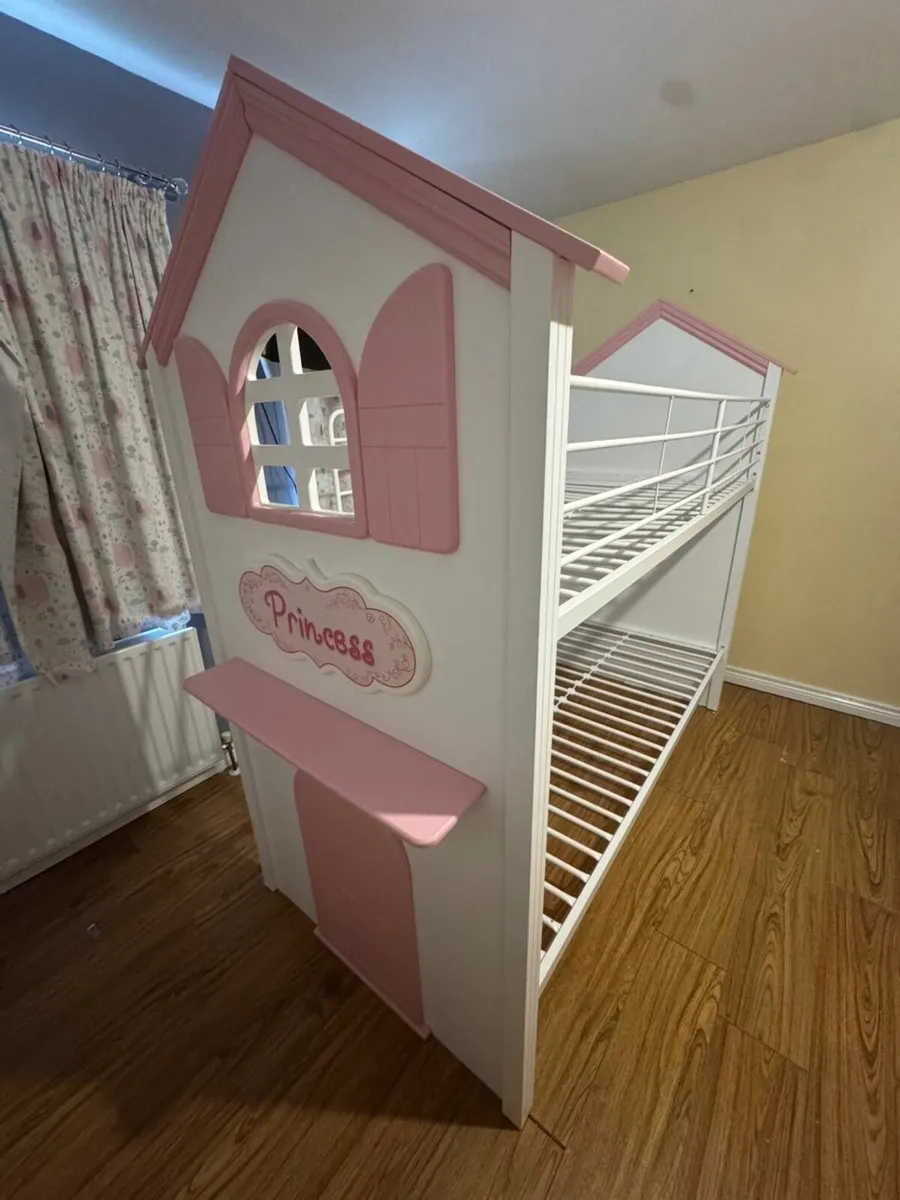 Princess theme Bunk bed - Image 1