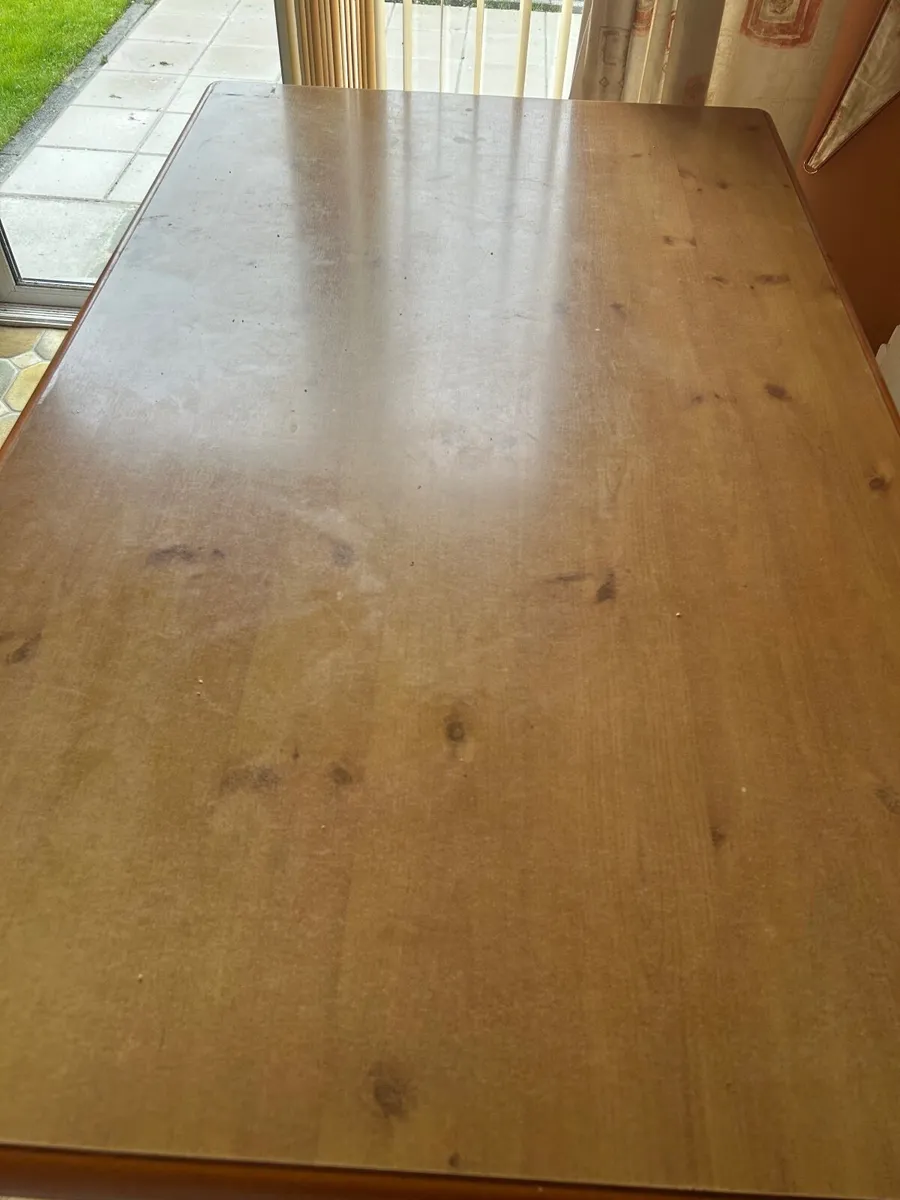 Dining table & chairs - Image 1