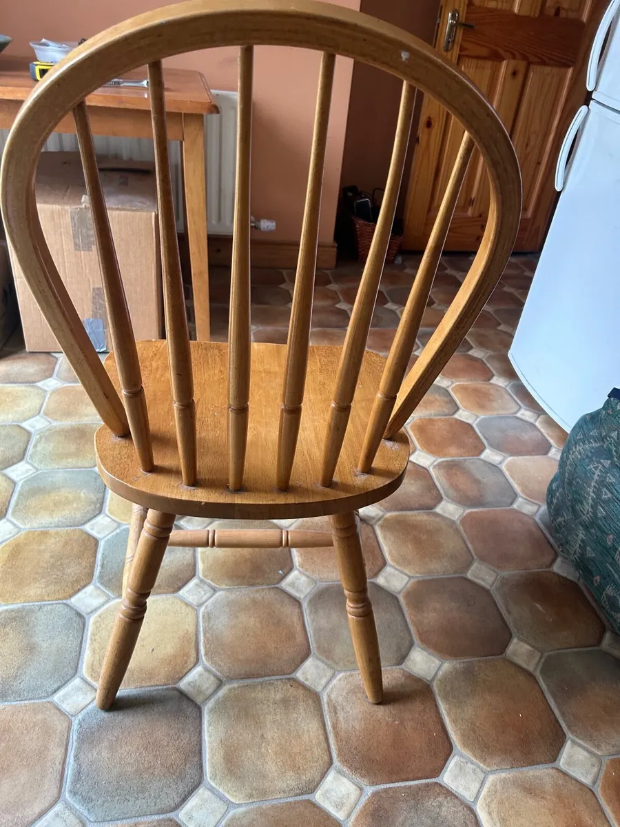 Dining table & chairs - Image 2