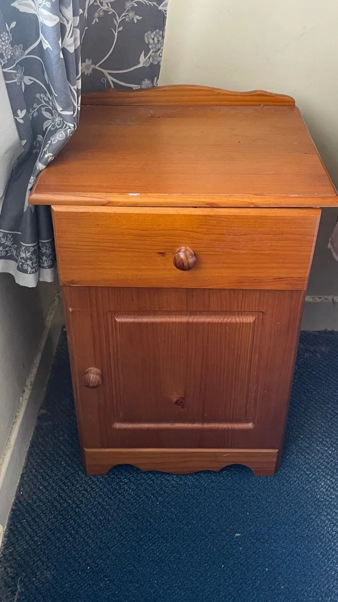Bedside lockers - Image 2