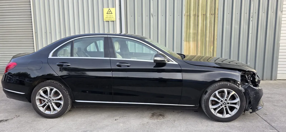 151 MERCEDES C180 - Image 4