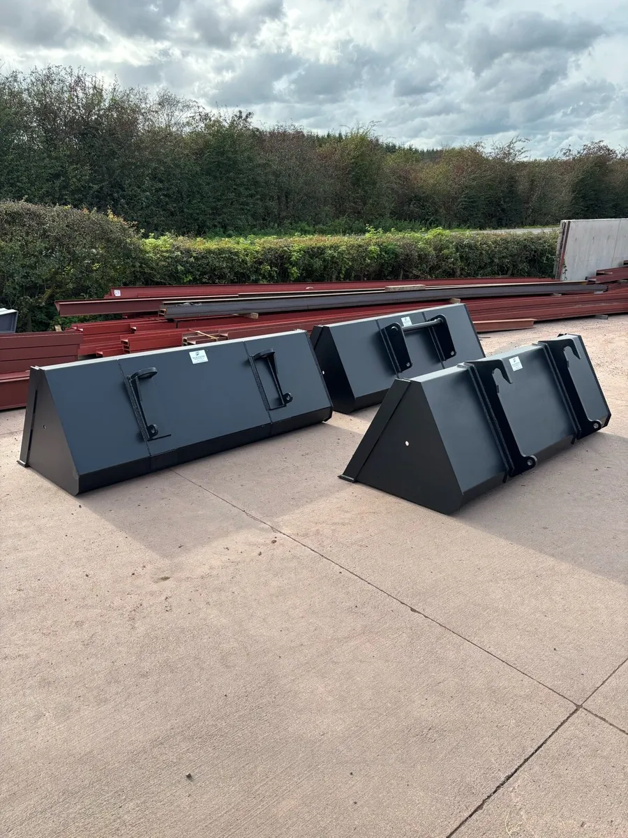 7ft6 Telehandler Buckets - Image 1