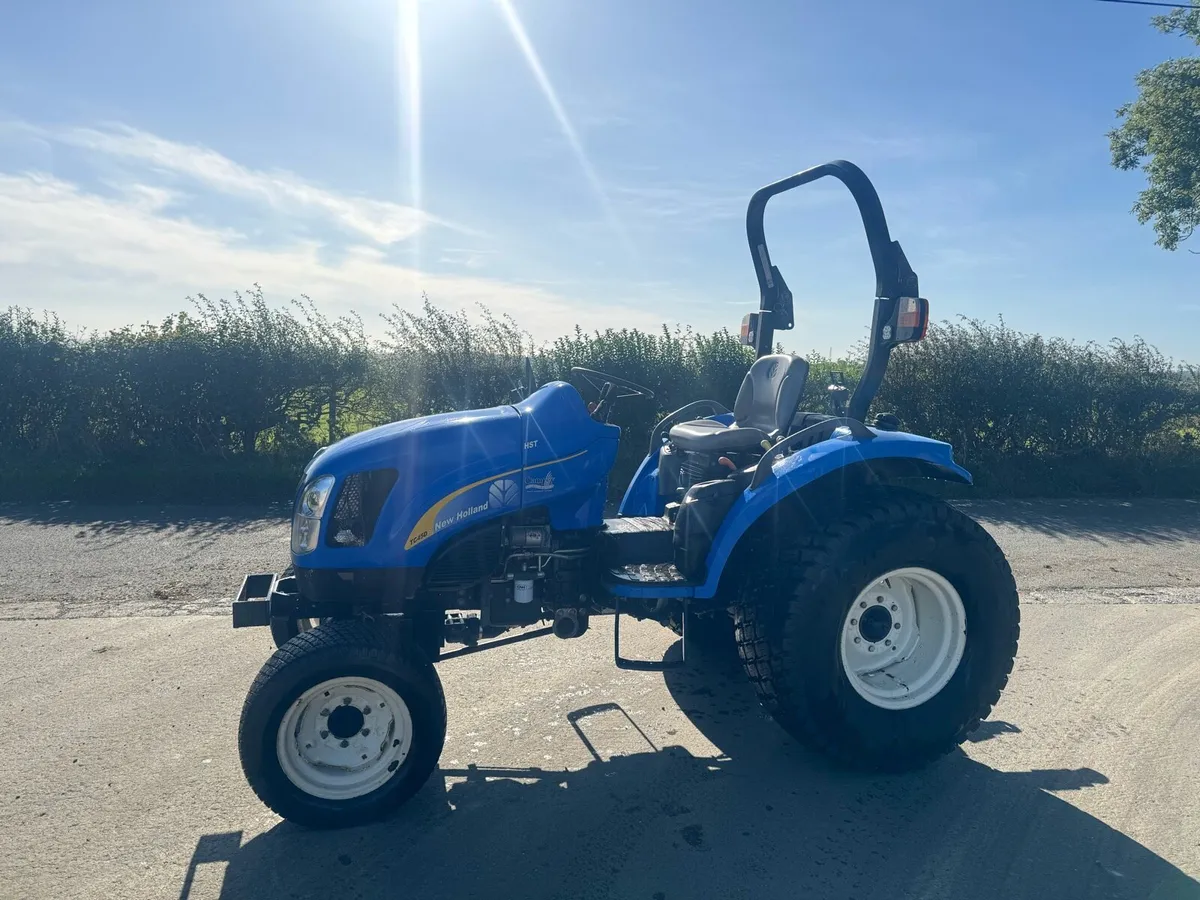 New Holland Compact Tractor - Image 1