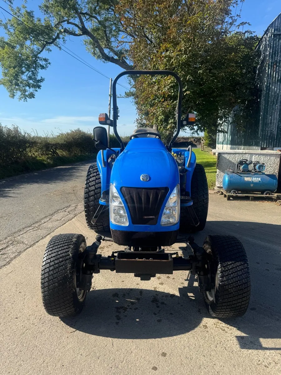 New Holland Compact Tractor - Image 2