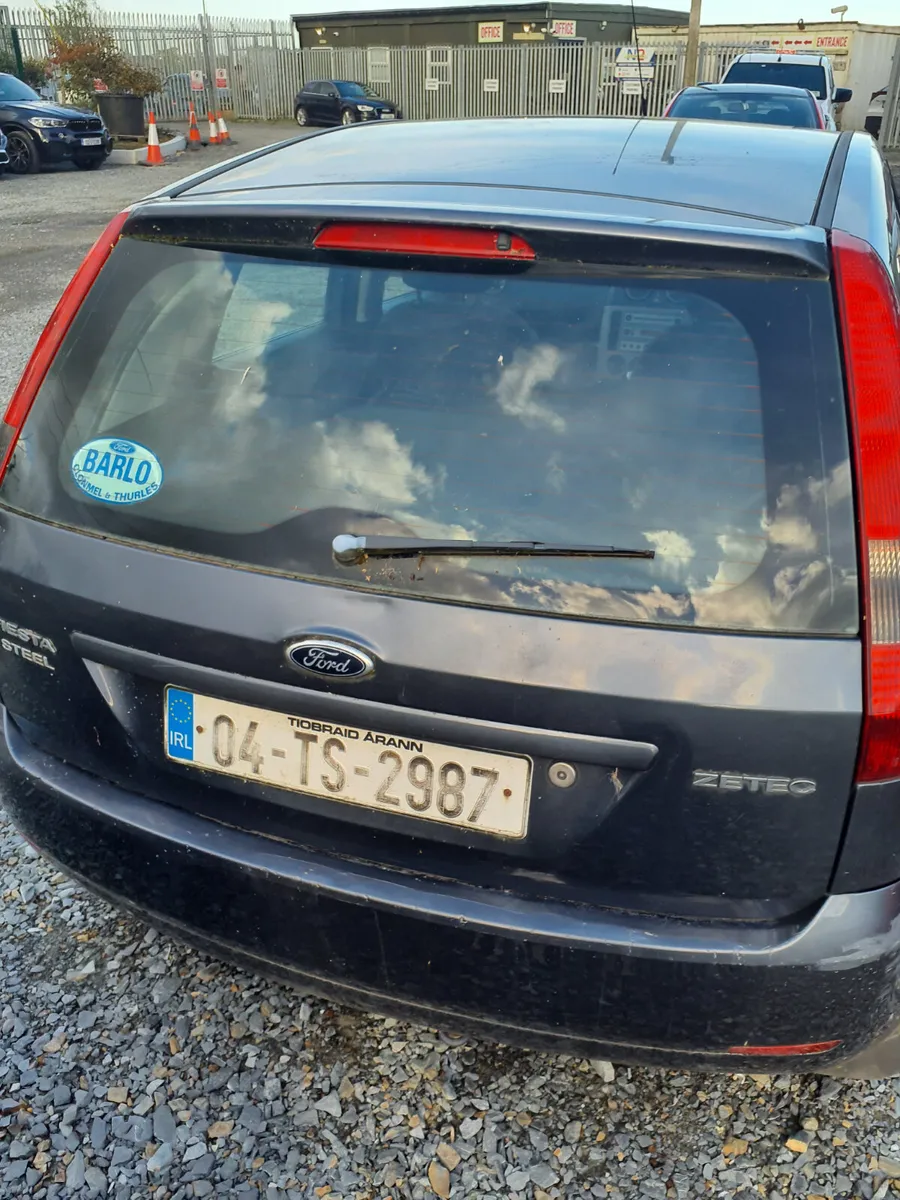 Ford Fiesta 2004 steel one owner 64,000 - Image 4