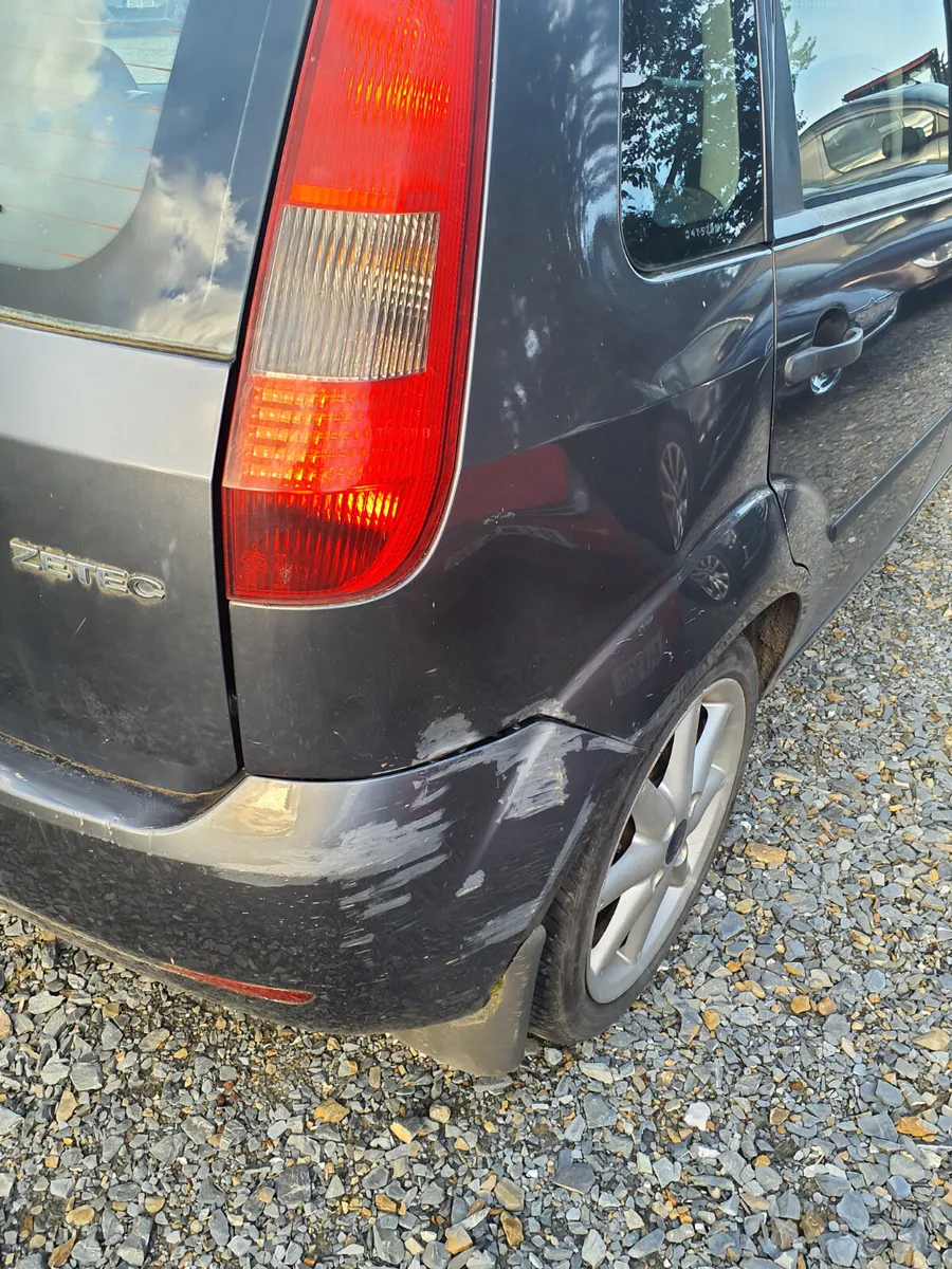 Ford Fiesta 2004 steel one owner 64,000 - Image 3
