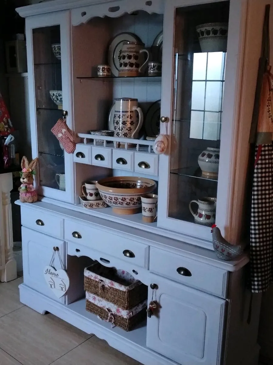Solid kitchen dresser delivery arranged - Image 1