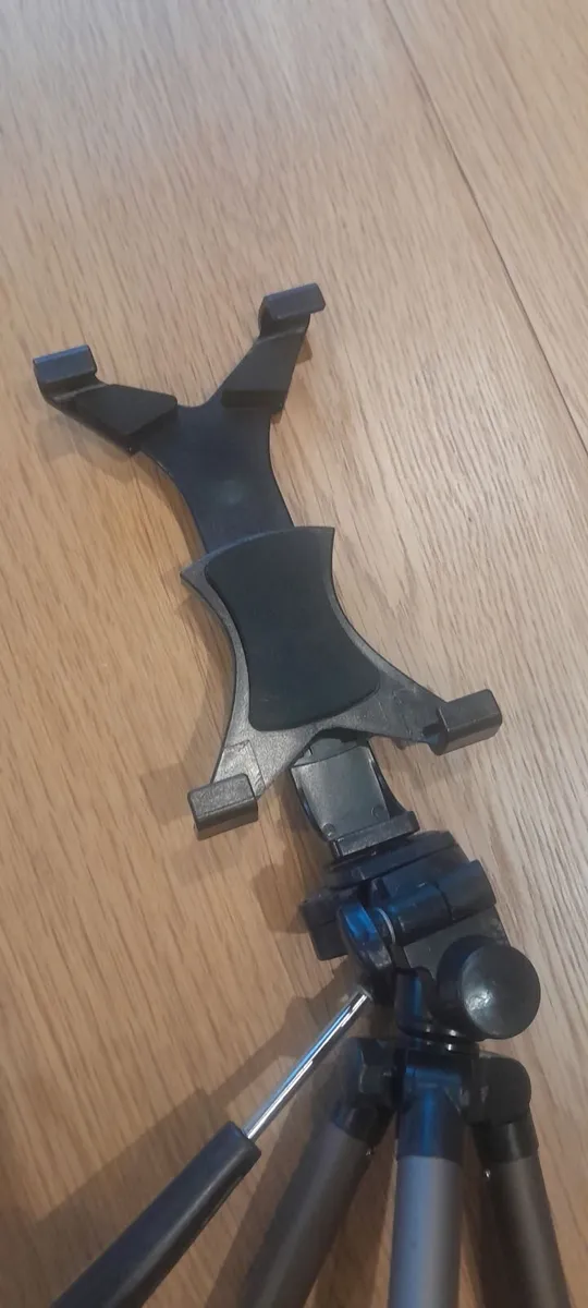 Tripod for phone and IPad - Image 3