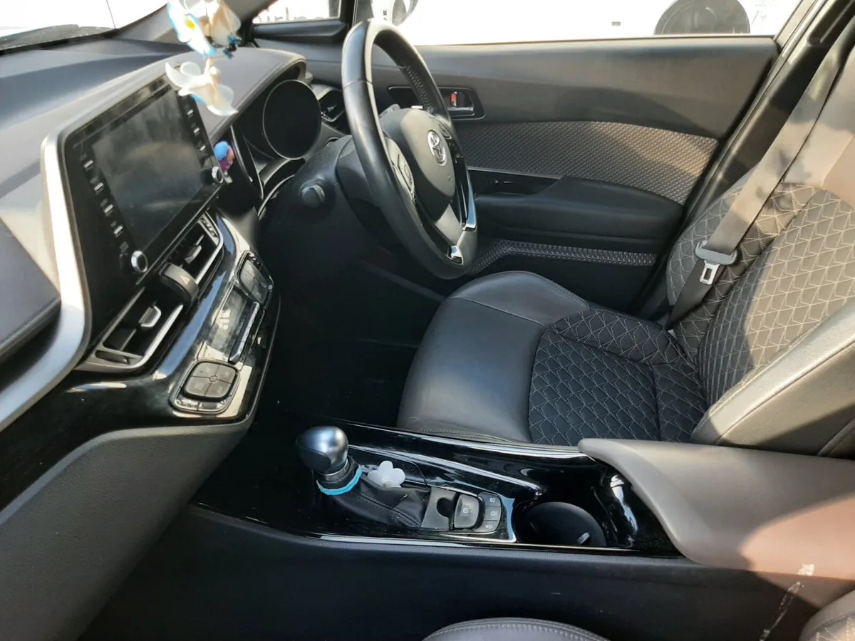 TOYOTA CH -R HYBRID AUTOMATIC 2022 - Image 3