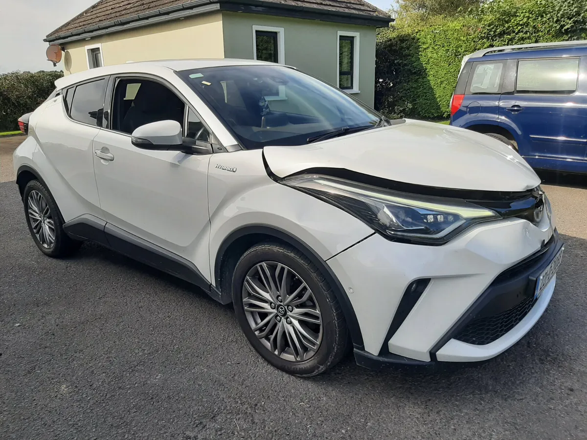 TOYOTA CH -R HYBRID AUTOMATIC 2022 - Image 1
