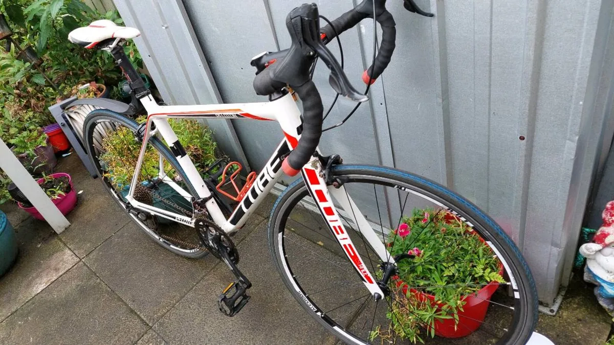 Cube Peloton Road Bike - Image 1