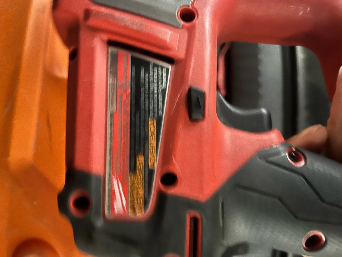Milwaukee m12 drill - Image 4