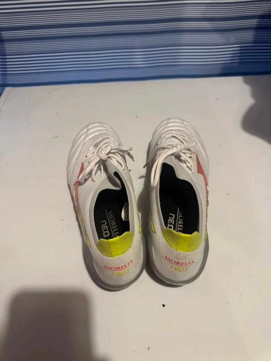 mizuno Neo 5 beta - Image 2