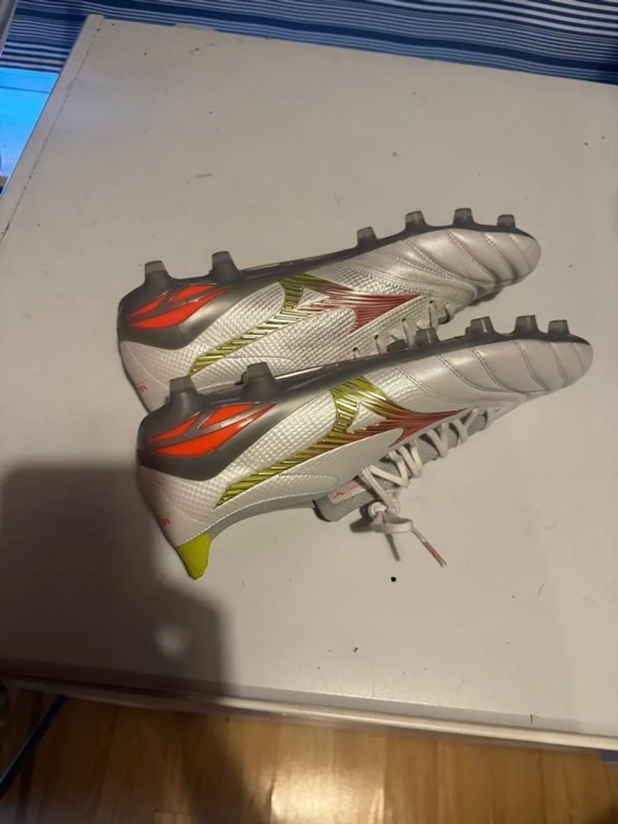 mizuno Neo 5 beta - Image 3