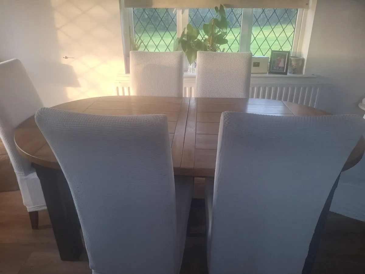Kitchen table and 6 chairs - Image 2
