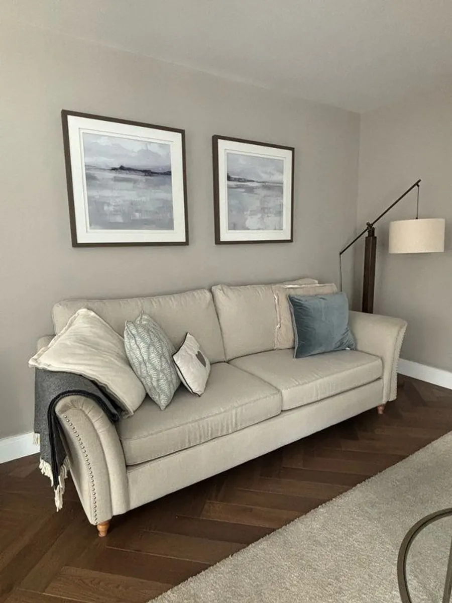 sofa - Image 1