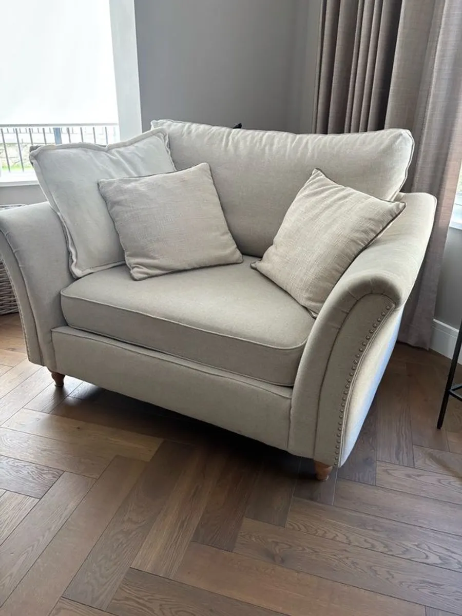 sofa - Image 2
