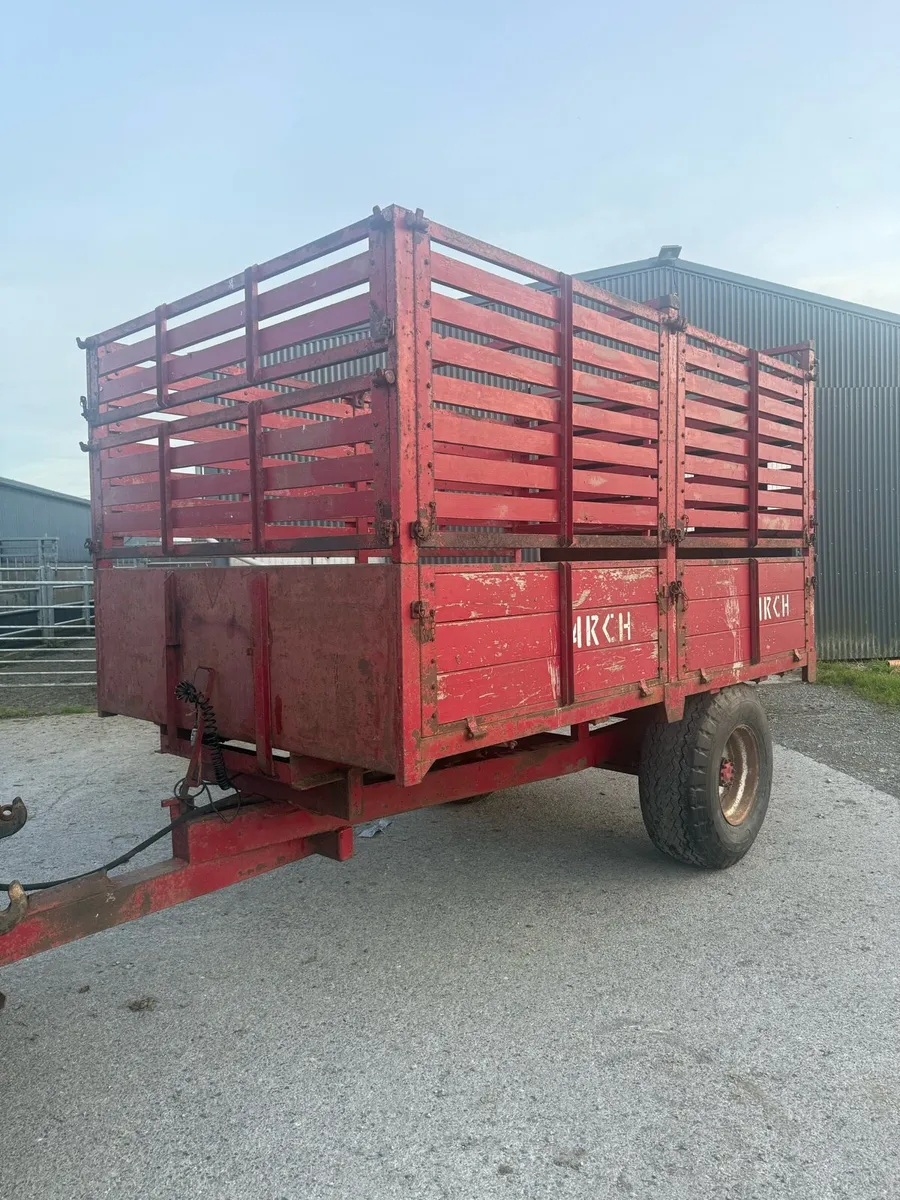 11x7 Arch tipping trailer - Image 1