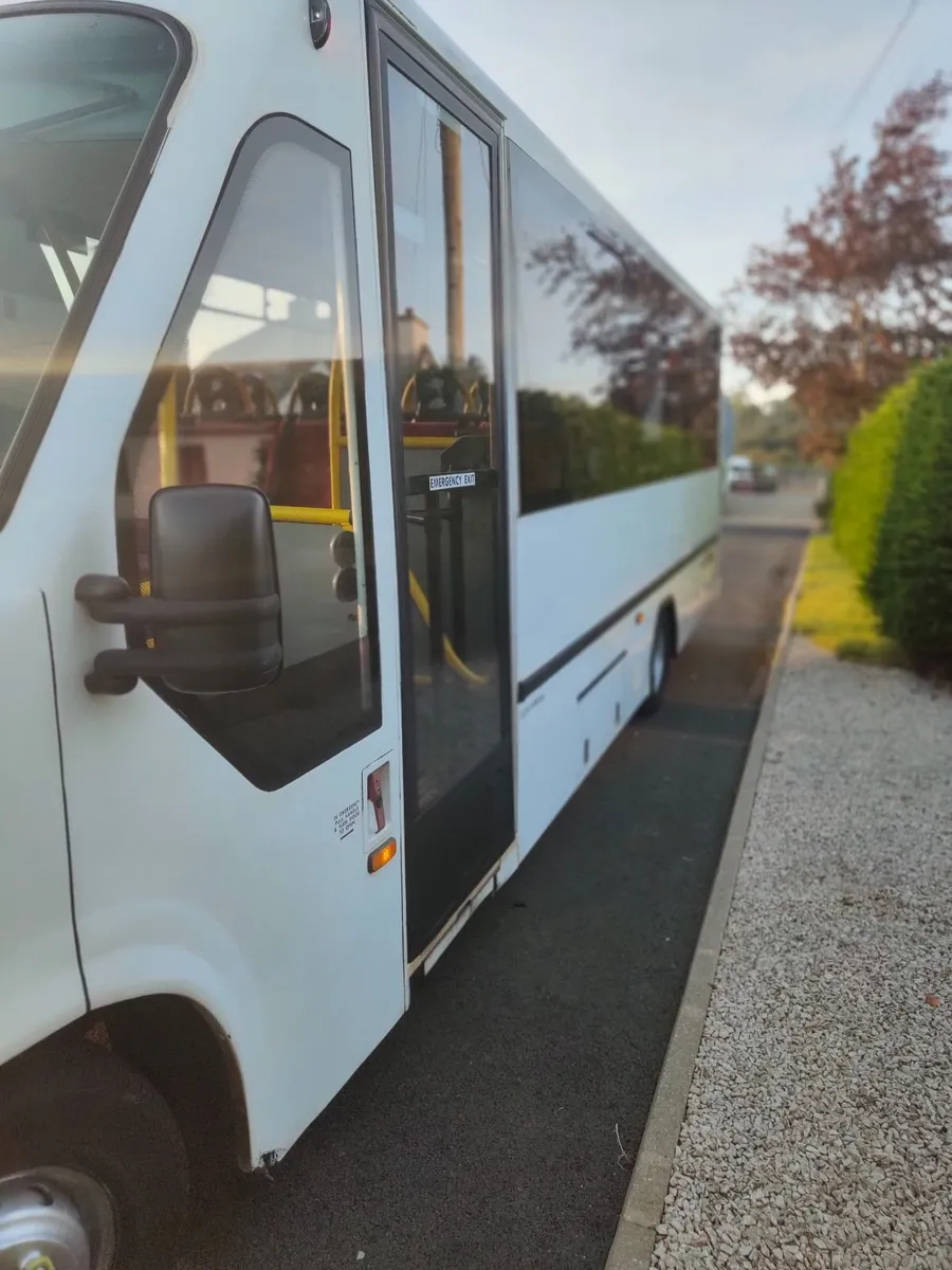 ***2015 34 Seater Iveco*** - Image 3