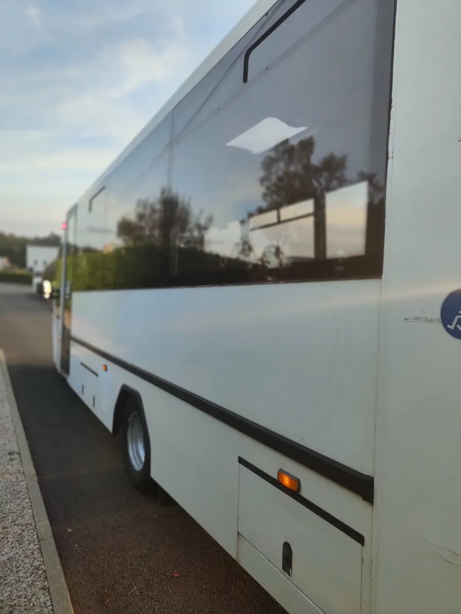 ***2015 34 Seater Iveco*** - Image 4