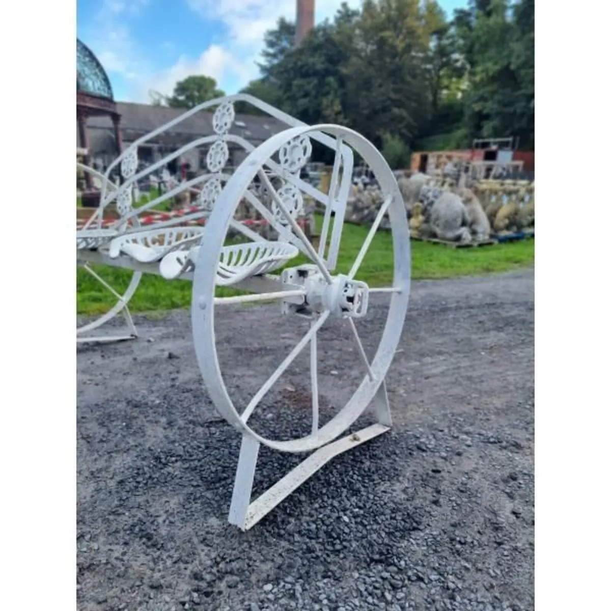 Cart Wheel Bench With tractor seats White KAS1358 - Image 2