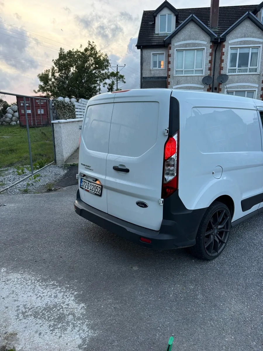 Ford Transit Connect - Image 4