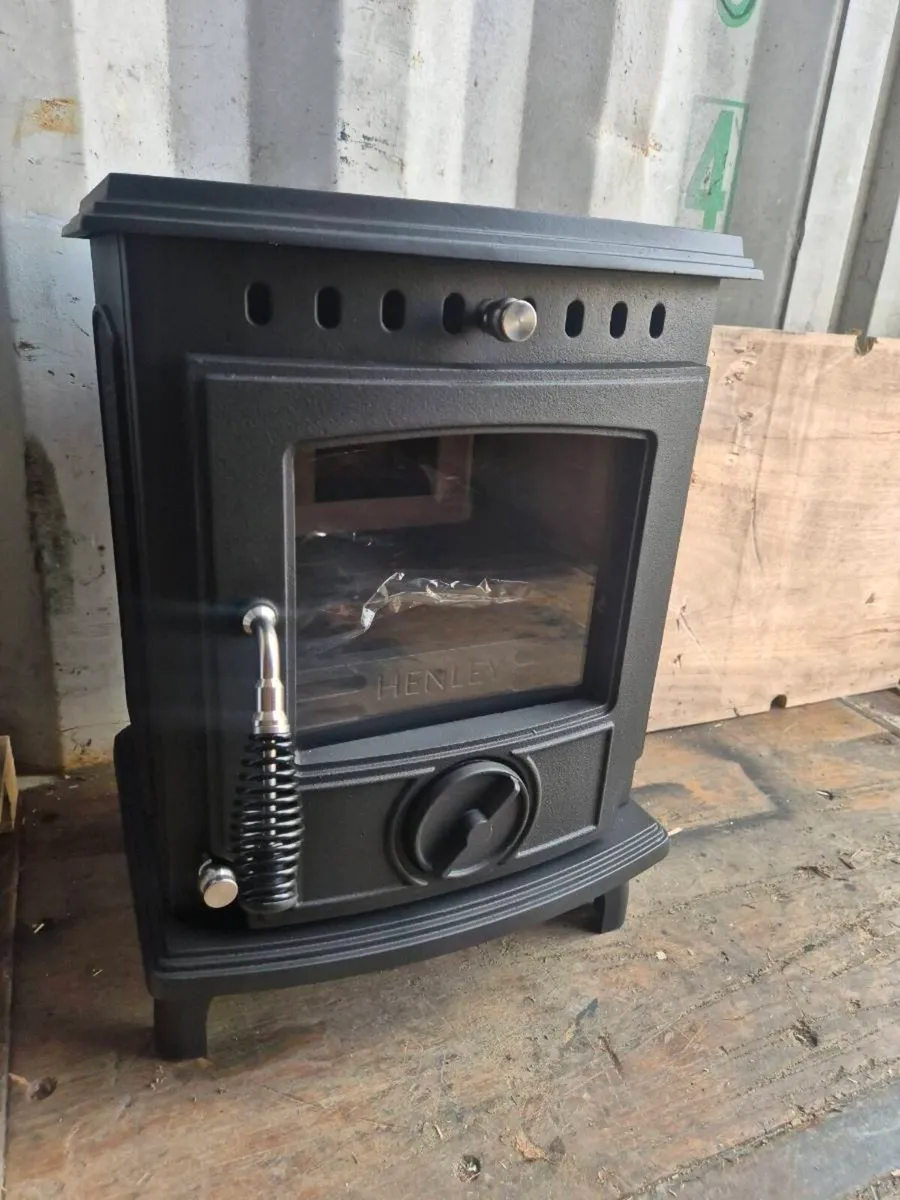 Henley stove - Image 1