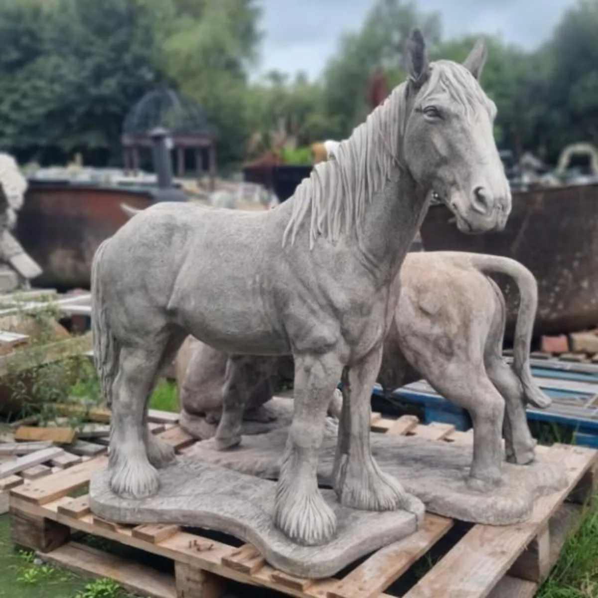 Standing Horse Statue GL LA018 - Image 2