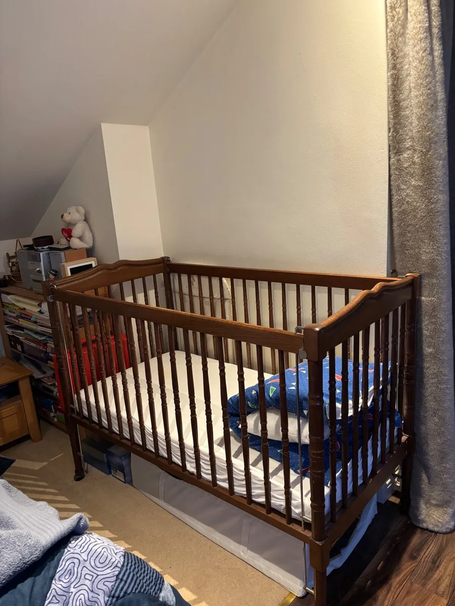 Vintage Cot - Image 3
