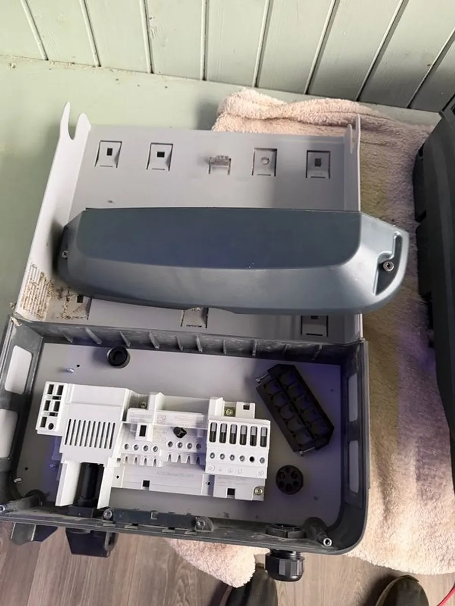Fronius Primo 5.0kw inverter - Image 3