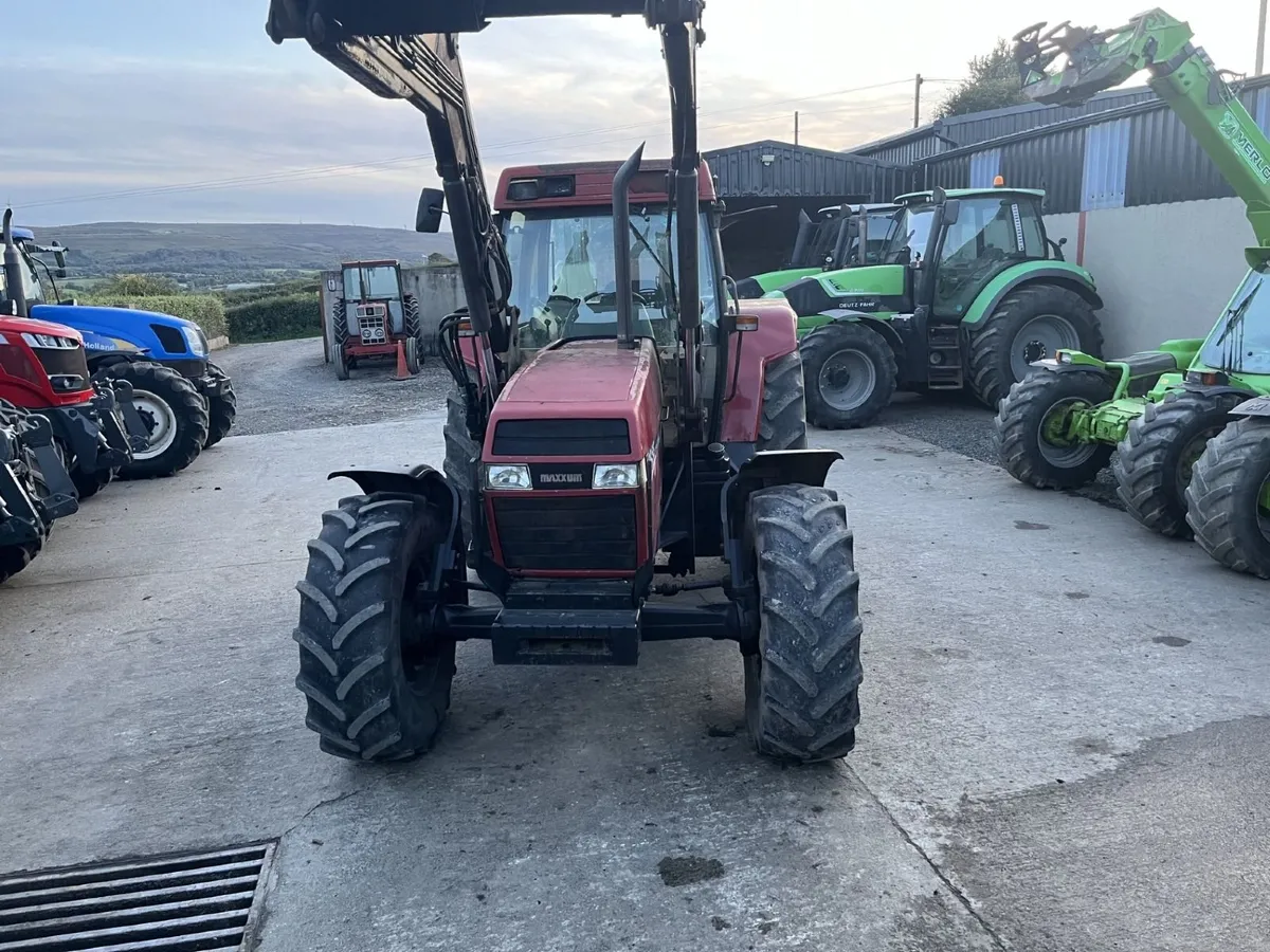 CASE 5130 c/w Loader - Image 3